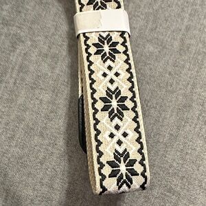 NWOT Black, Cream, and White Patterned Strap